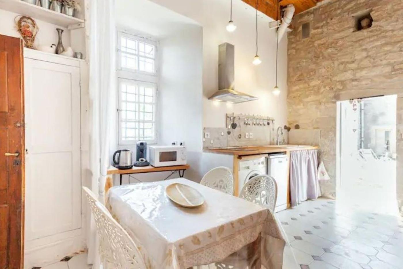 Appartement Spacieux Avec Deux Chambres Au Chateau Valence  Buitenkant foto