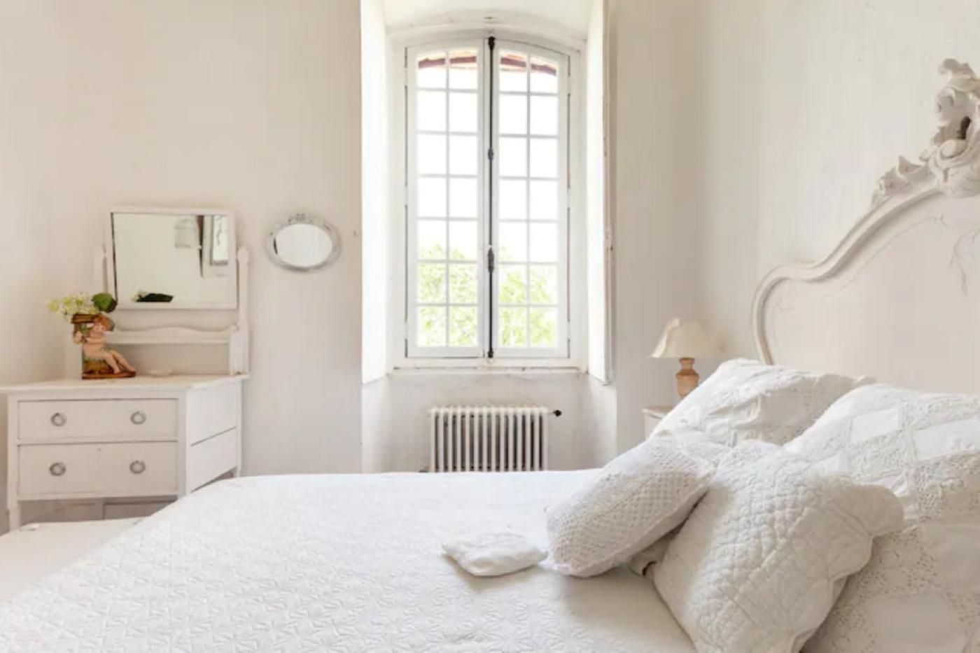 Appartement Spacieux Avec Deux Chambres Au Chateau Valence  Buitenkant foto